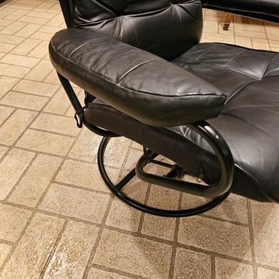 Faux Leather Stressless Style Chair & Ottoman (BDF-JS)