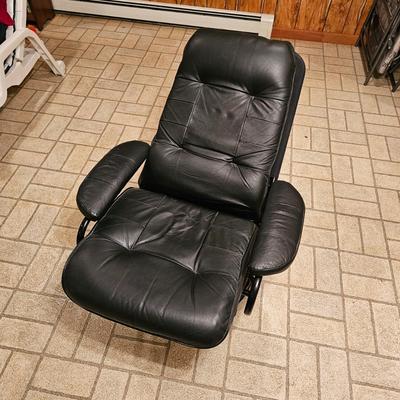 Faux Leather Stressless Style Chair & Ottoman (BDF-JS)