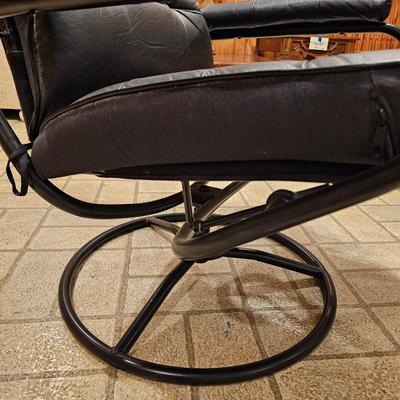 Faux Leather Stressless Style Chair & Ottoman (BDF-JS)