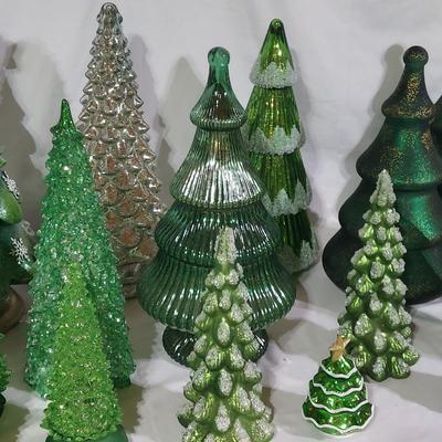 Light Up Glass Christmas Trees and More (B2-BBL)