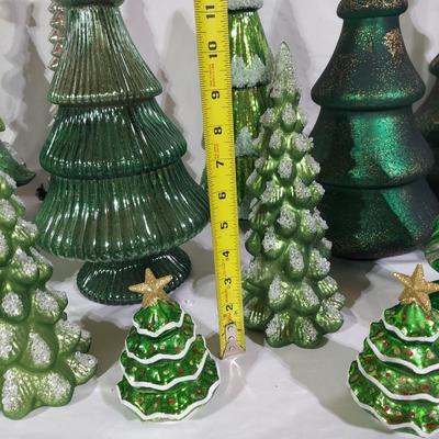 Light Up Glass Christmas Trees and More (B2-BBL)