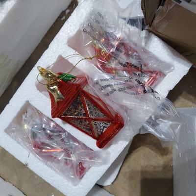Light Up Glass Christmas Trees and More (B2-BBL)