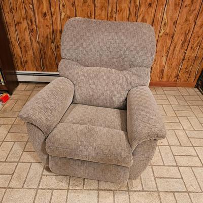 La-Z-Boy Tan Fabric Rocker/Recliner (BDF-JS)