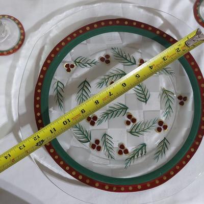 Holly Pattern Holiday Dishes and Cardinal Decor (B2-BBL)
