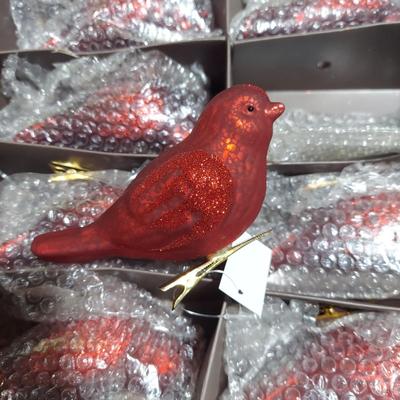 Holly Pattern Holiday Dishes and Cardinal Decor (B2-BBL)