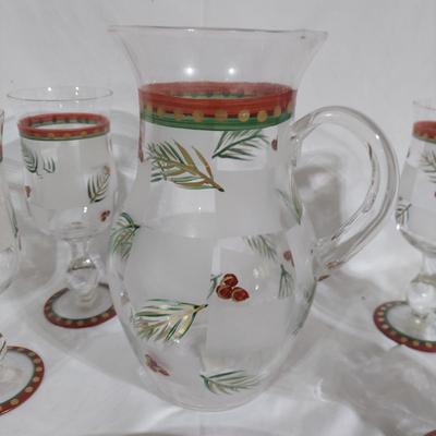 Holly Pattern Holiday Dishes and Cardinal Decor (B2-BBL)