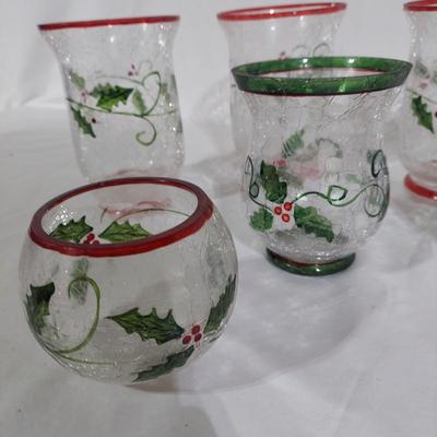 Holly Pattern Holiday Dishes and Cardinal Decor (B2-BBL)