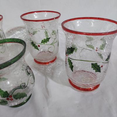 Holly Pattern Holiday Dishes and Cardinal Decor (B2-BBL)