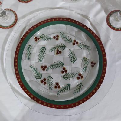 Holly Pattern Holiday Dishes and Cardinal Decor (B2-BBL)