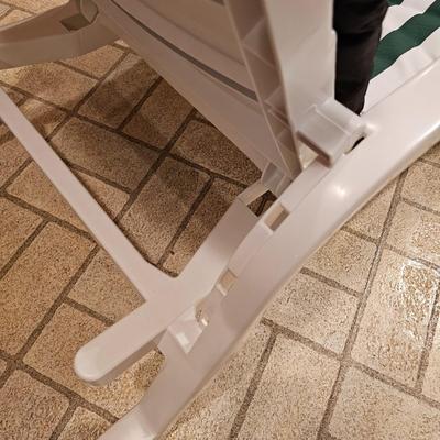 Adams Chaise Lounge & Cushion with Green Patio Chair (BDF-JS)
