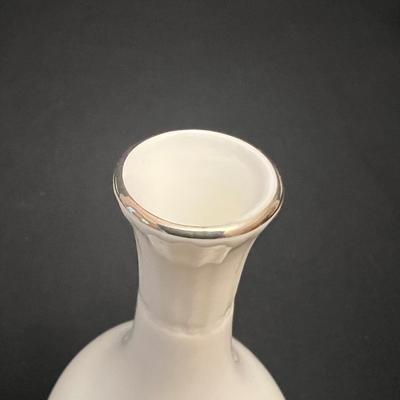 Wedgwood ‘Westbury’ Fine Bone China Set (DR-RG)