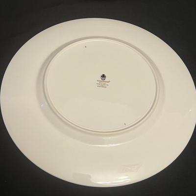 Wedgwood ‘Westbury’ Fine Bone China Set (DR-RG)