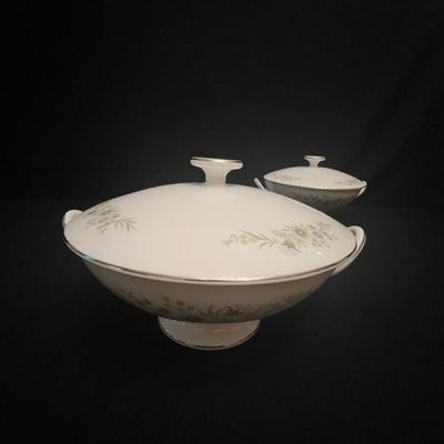 Wedgwood ‘Westbury’ Fine Bone China Set (DR-RG)