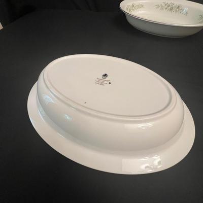 Wedgwood ‘Westbury’ Fine Bone China Set (DR-RG)