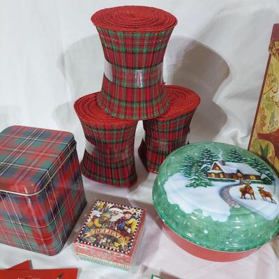 Christmas Holiday Gift Wrapping Supplies (B2-BBL)