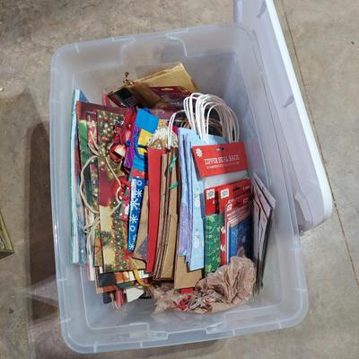 Christmas Holiday Gift Wrapping Supplies (B2-BBL)