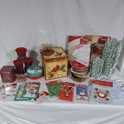 Christmas Holiday Gift Wrapping Supplies (B2-BBL)
