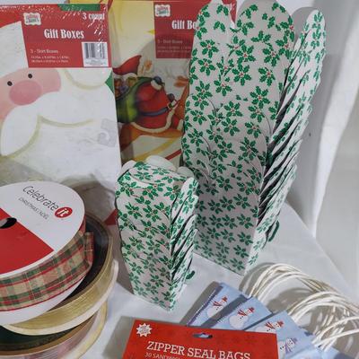 Christmas Holiday Gift Wrapping Supplies (B2-BBL)