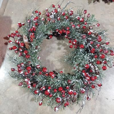 Winter/Holiday Wreaths and Storage Containers (B2-BBL)
