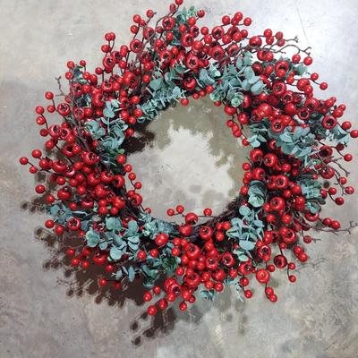 Winter/Holiday Wreaths and Storage Containers (B2-BBL)