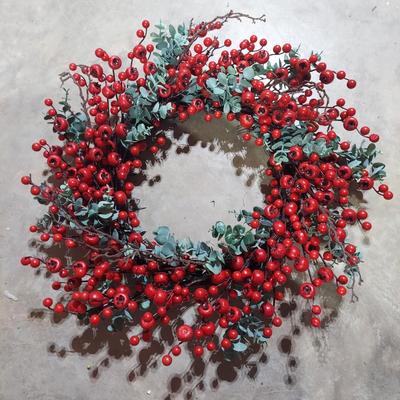Winter/Holiday Wreaths and Storage Containers (B2-BBL)