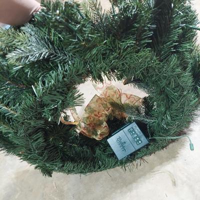 Winter/Holiday Wreaths and Storage Containers (B2-BBL)