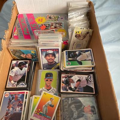 VARIETY OF SPORTS TRADING CARDS