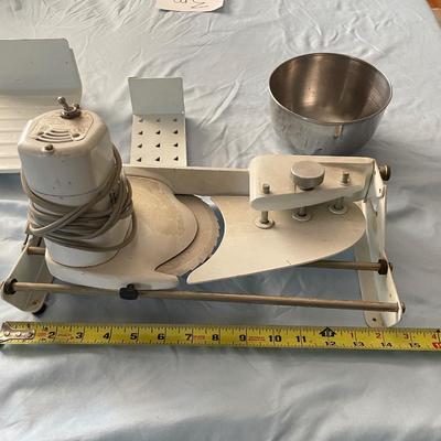 ELECTRIC MEAT SLICER