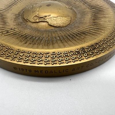 Vintage 1979 Standard Oil of CA Chevron 100yrs Solid Brass Bronze Paperweight