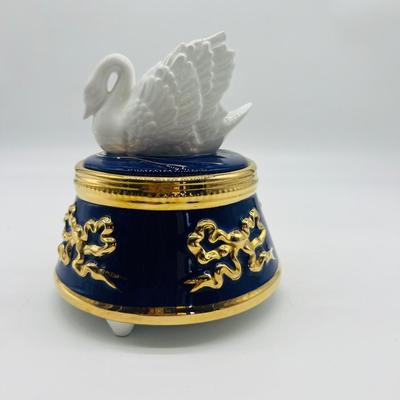 Vintage Teleflora Swan Jewelry Music Box