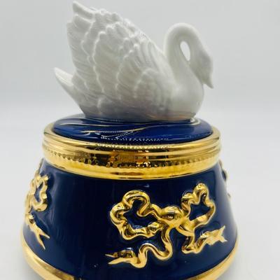 Vintage Teleflora Swan Jewelry Music Box