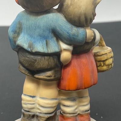 Vintage Goebel Hummel SURPRISE Figurine.
