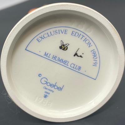 Goebel Hummel I WONDER Figurine. Yr. 1988/ HUMMEL CLUB