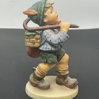 Hummel Figurine "The Run-A-Way" #327