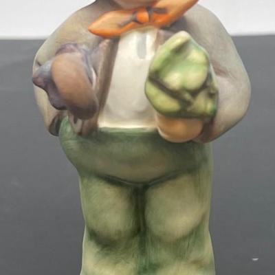 Goebel Hummel #374 "Lost Stocking" Figurine