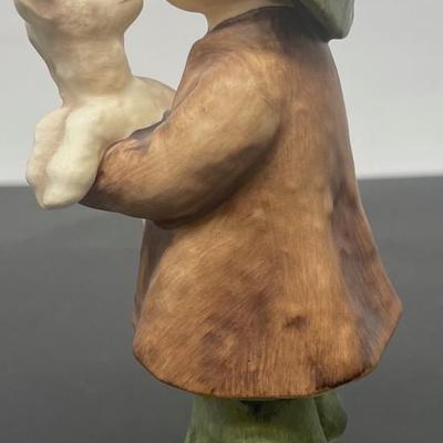 Vintage Hummel Figurine "The Lost Sheep" 68/0