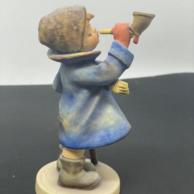 Hummel Figurine "Hear Ye, Hear Ye" #15