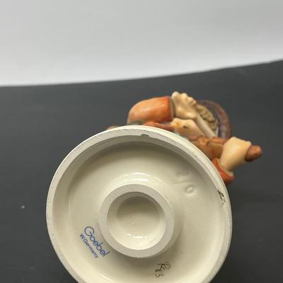 Vintage Hummel Figurine “Little Fiddler?? 2/0 #996