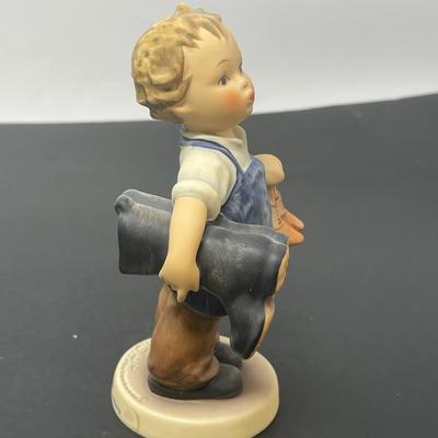 Goebel Hummel Figurine "Boots" 143/0
