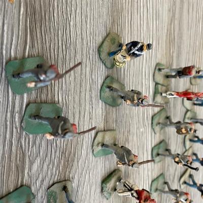 Collection Vintage WW1/WWII Toy soldiers