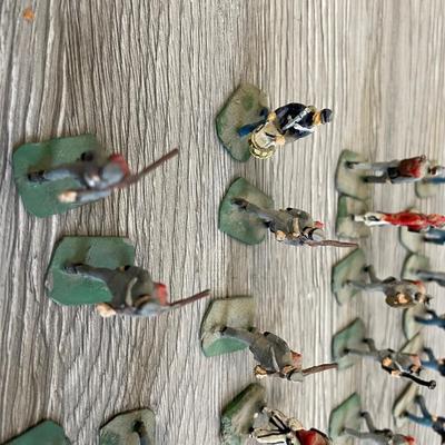 Collection Vintage WW1/WWII Toy soldiers