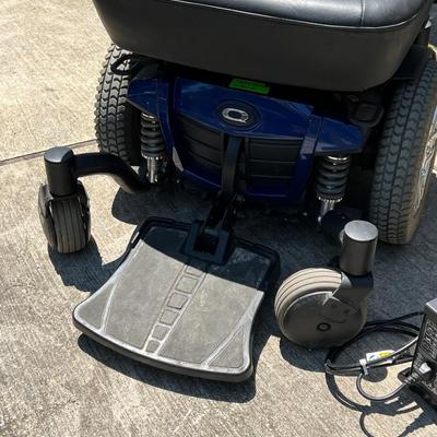 QUANTUM ~ Q6 Edge Electric Power Wheelchair