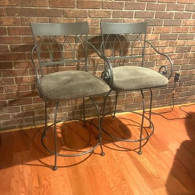 Swiveling Iron Bar Stools (BB-MG)