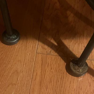 Swiveling Iron Bar Stools (BB-MG)