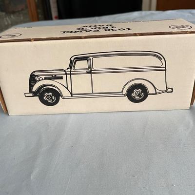 1938 ERTL DIE-CAST PANEL TRUCK BANK