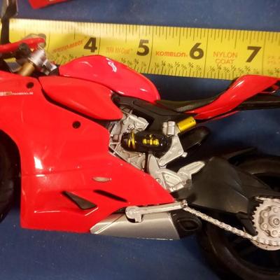 LOT 72 LEGO CAR? AND LARGE MOTORCYCLE