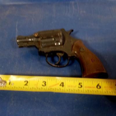 LOT 73 DETECTIVE 250 TOY GUN