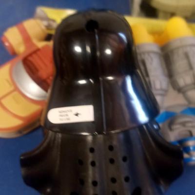 LOT 76 EIGHT STAR WARS TOYS