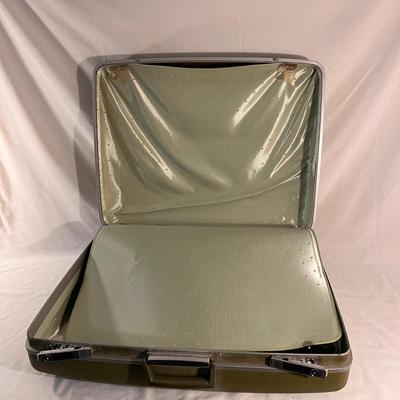 Vintage Royal Traveller and Samsonite Luggage (B1-DZ)