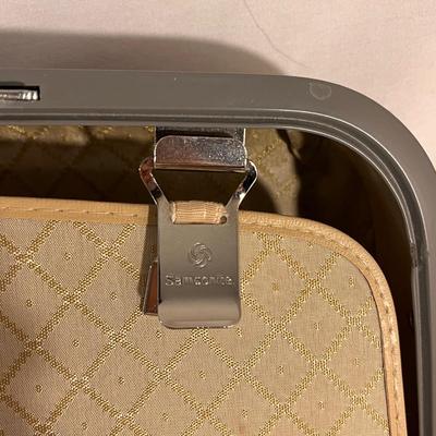 Vintage Royal Traveller and Samsonite Luggage (B1-DZ)